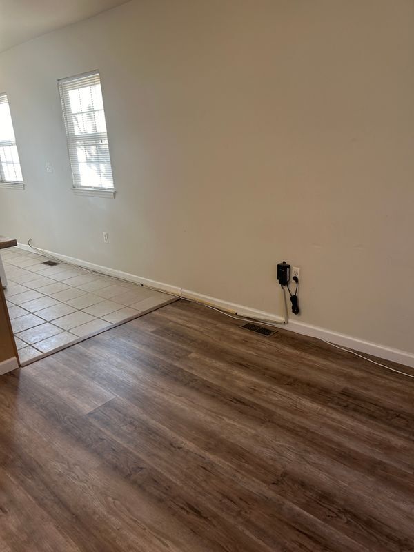 Photo - 128 William St