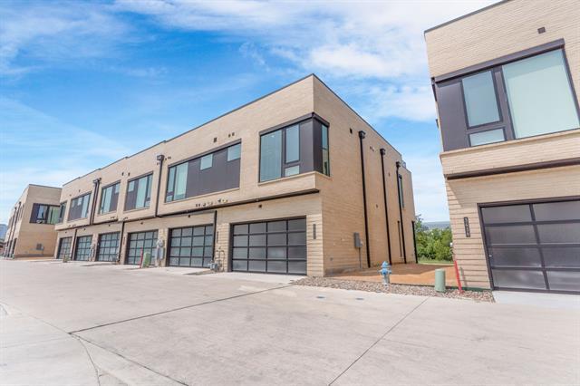3432 Red Moon Wy