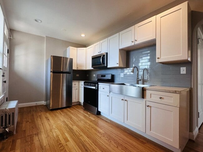 Building Photo - 3359 W 61st Pl