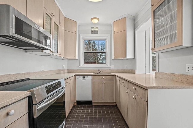 Photo - 2906 Lakeland Ave