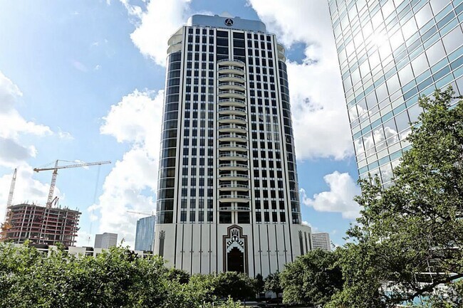 Building Photo - 1409 Post Oak Blvd Unit 2103 Rental