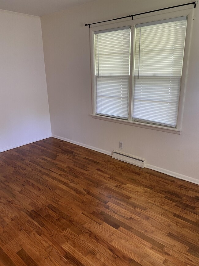 Photo - 706 S Taylor Dr