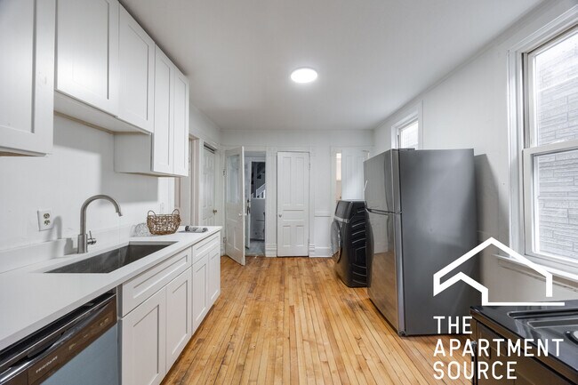 Photo - 1626 N Fairfield Ave Unit 2