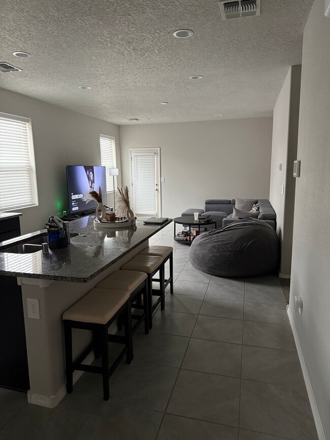 Photo - 1987 Tesoro Loop NW