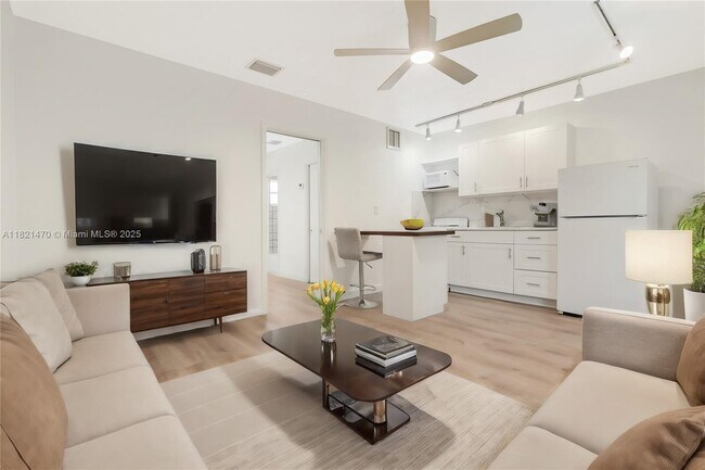 Building Photo - 345 Michigan Ave Unit 11 Rental