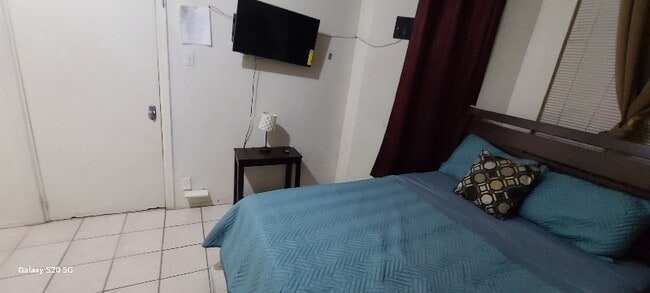 Photo - 524 Timpson Pl Unit apt#1