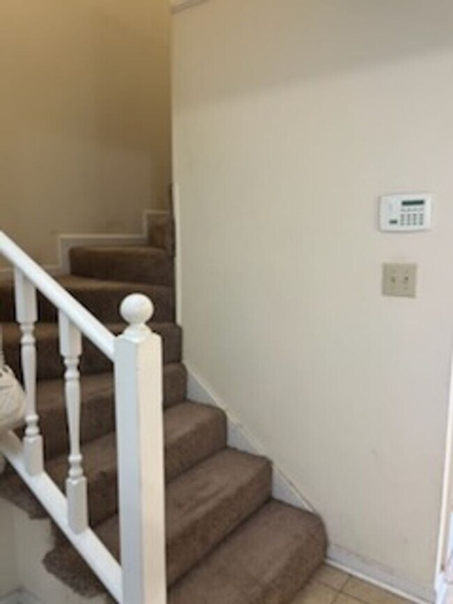 Photo - 209 John M Long Dr