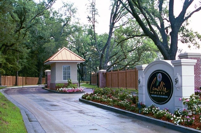 Camellia Pointe Entry - Camellia Pointe