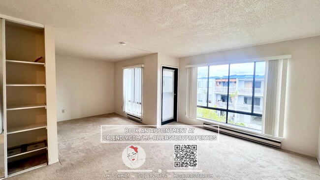 Photo - Beautiful studio on the top floor with ton... Unit A423
