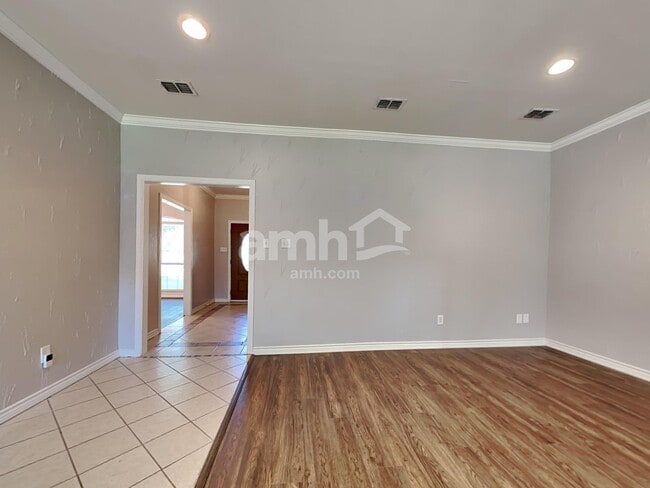 Photo - 135 Rim Rock Rd
