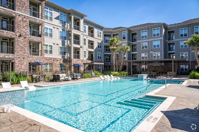 Charleston at Fannin Station Apartments - Houston, TX | ForRent.com