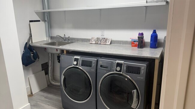 Photo - 3089 Starlight Way