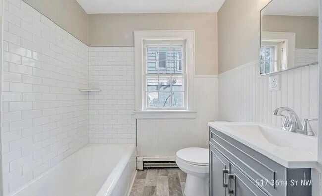 Photo - 517 36th St