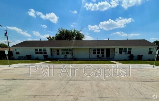 Building Photo - 6421 E Cottonwood Ln Rental