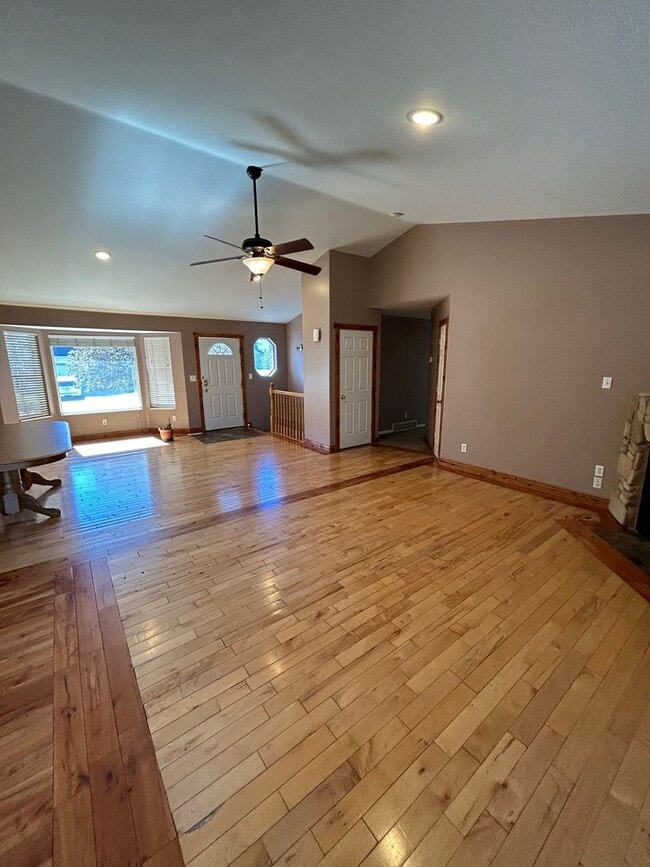 Photo - 5 Bedroom 3 Bathroom House in Heber, Utah