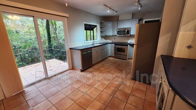 Photo - 2185 Medfield Trail NE