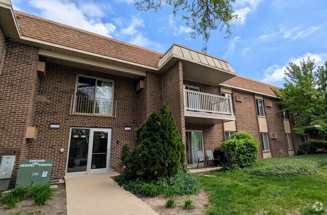 Building Photo - 432 N Wilke Rd Rental