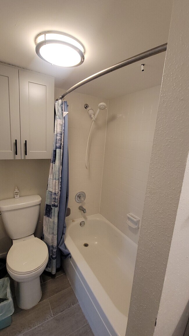 2750 Holly Hall St Unidad Briarwick Condos