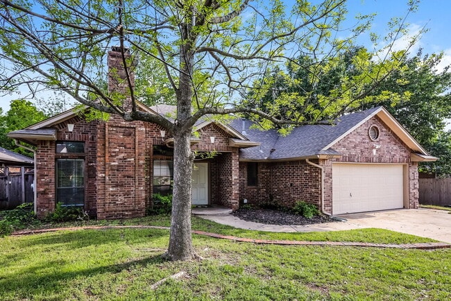 Photo - 2700 Shady Tree Ln