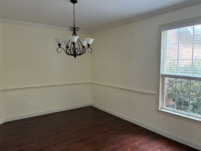 Photo - 607 Tuskegee Dr