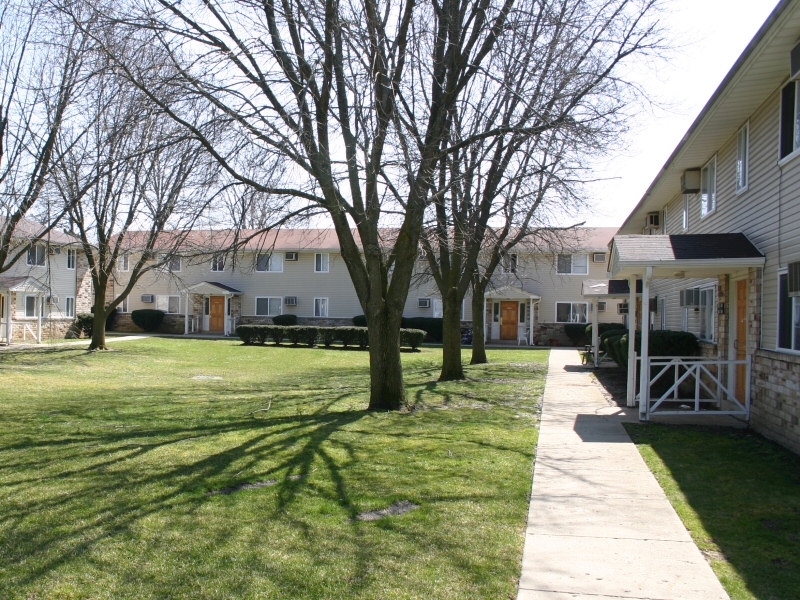 Meadow Park - Meadow Park Apartments