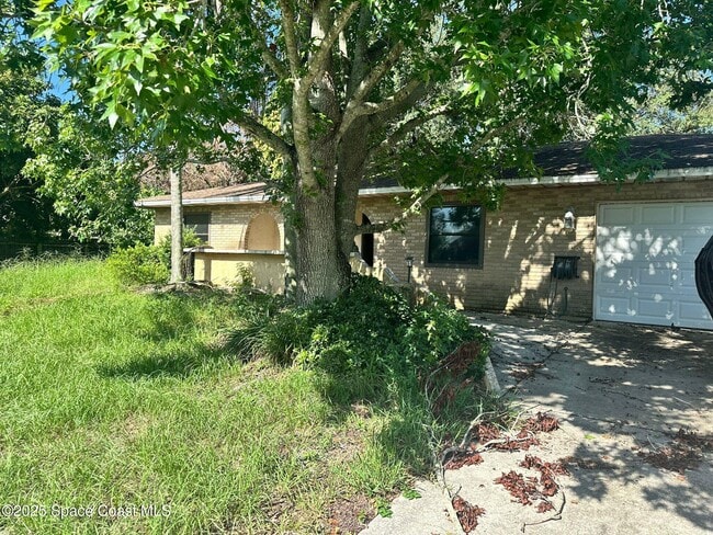 Building Photo - 836 Glencove Ave NW Rental