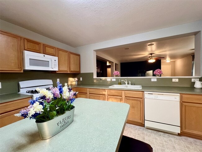 Photo - 16750 Bending Creek Ln