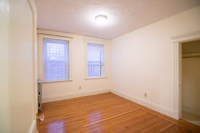 Photo - 48 Queensberry St Unit 3