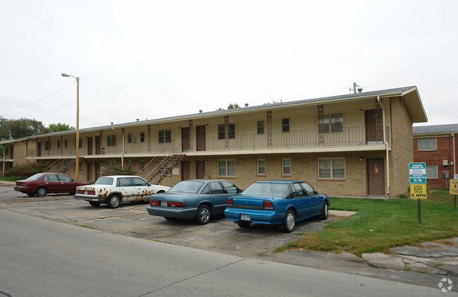 Building Photo - Bellevue Gardens Apartments