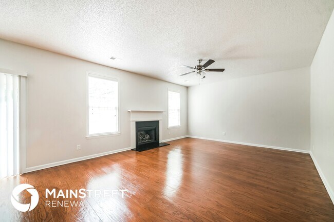 Photo - 4475 Feather Way