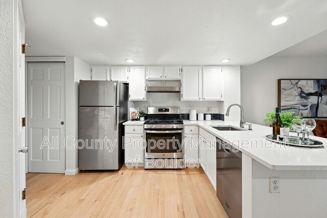 Photo - 5920 Gunbarrel Ave Unit #D