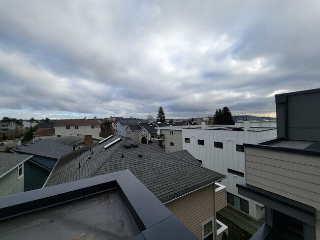 Photo - Newer Ballard Townhome with Plenty of Outdoor Space for Rent