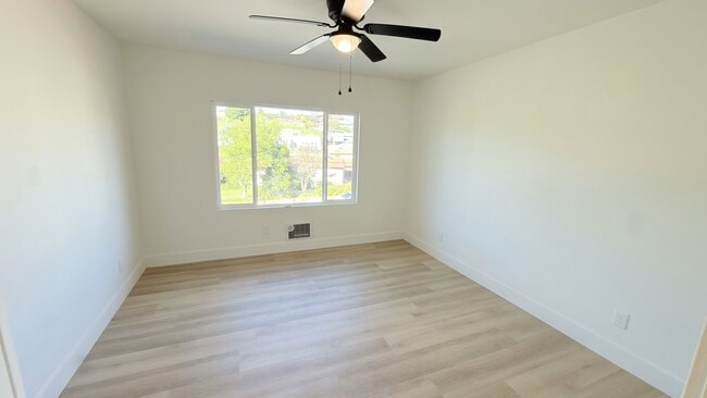 Photo - 1733 Magazine St