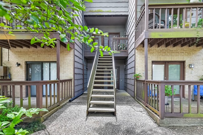 Photo - 11711 Memorial Dr Unit 305