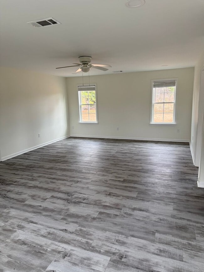 Photo - Brand New Build!