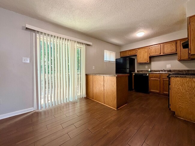 Photo - 684 Hobbs Dr