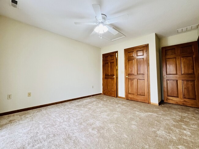 Photo - Ruby Circle Court - Building H * Unit 3311