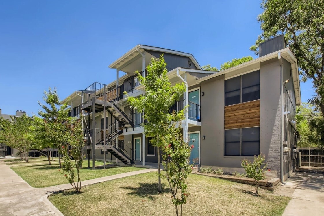 Photo - 6500 Champion Grandview Way Unit 34105