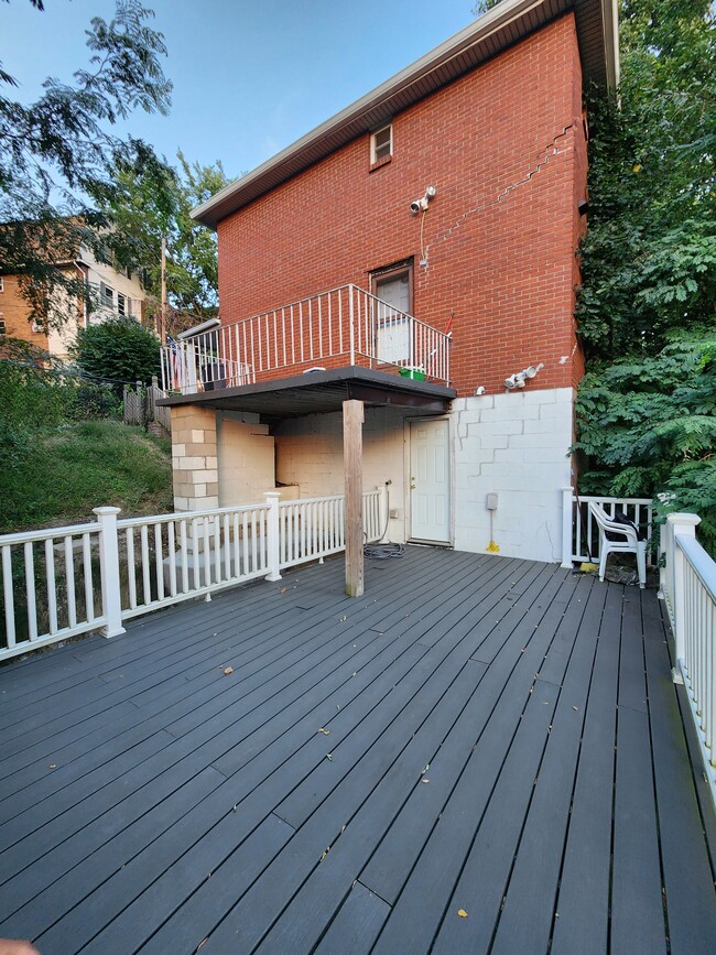 2005 Locust St
