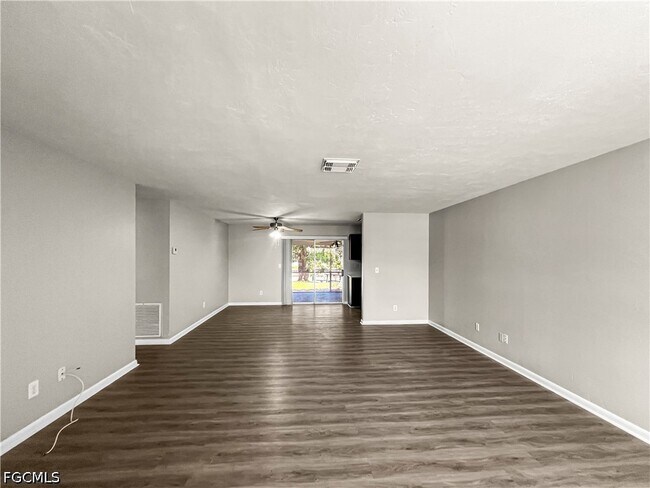 Photo - 4511 SE 5th Pl