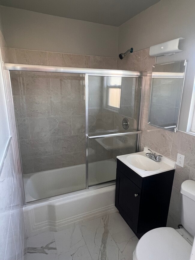 Photo - 3330 Sequoia Dr Apartments Unit B