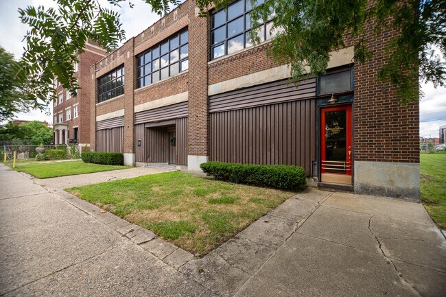 Photo - 470 Brainard St