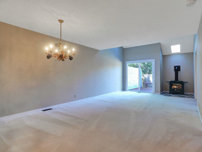 Photo - 15252 Boones Way