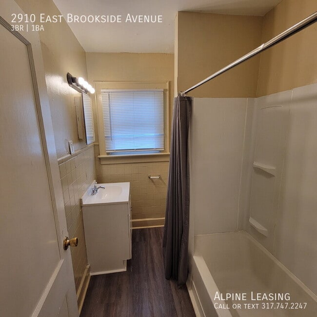 Photo - 2910 E Brookside Ave