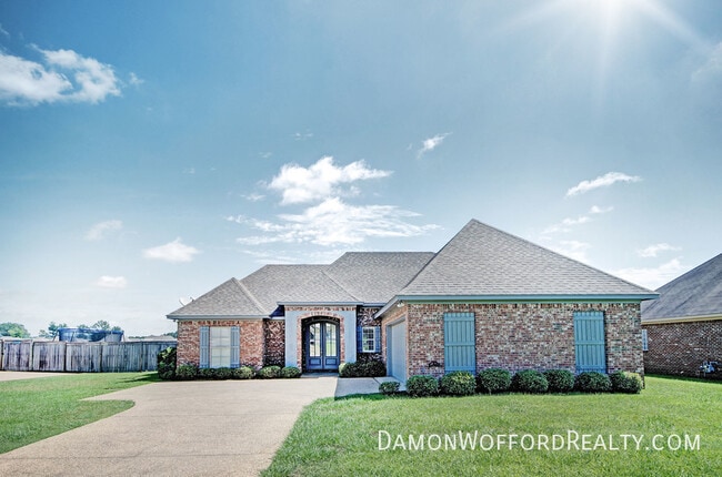 Photo - 142 Lakeway Drive