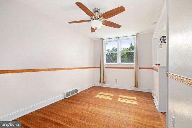 Photo - 2560 Stoneybrook Ln