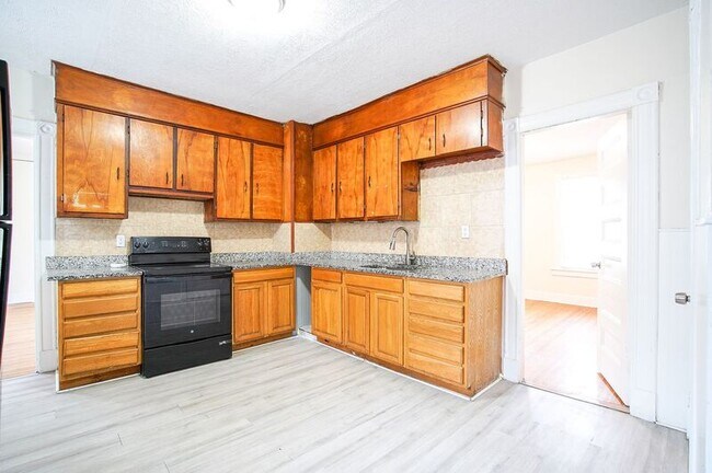 Photo - 51-53 Leyfred Ter Unit 2