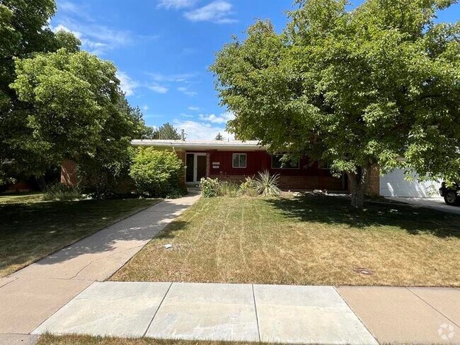 Building Photo - 1777 E University Dr Rental