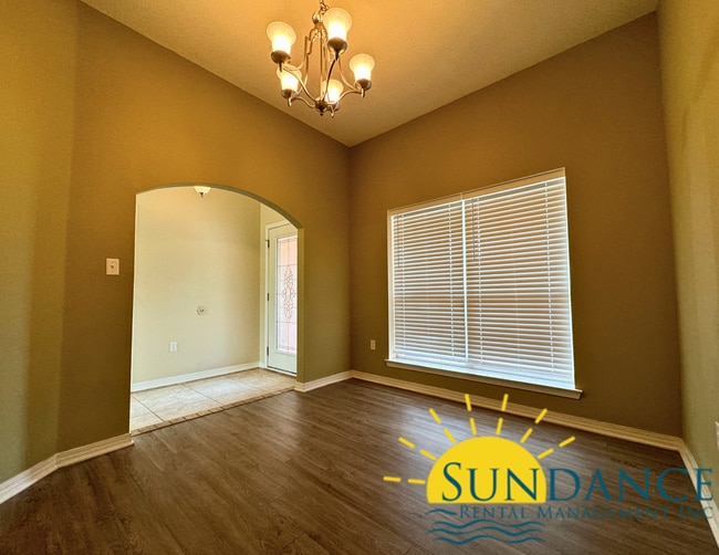 Photo - 8114 Cosica Blvd