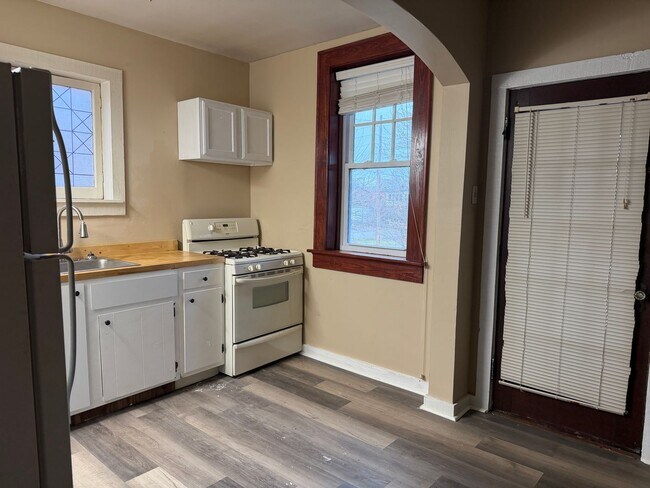 Photo - 5918 Arendes Dr Unit 5918 Arendes 2nd Fl